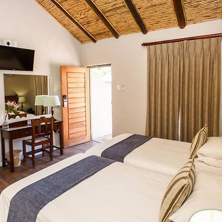 Protea Hotel By Marriott Oudtshoorn Riempie Estate Exteriör bild