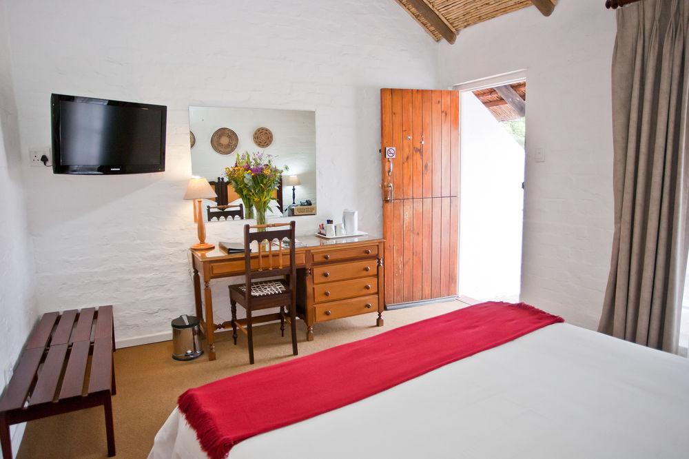 Protea Hotel By Marriott Oudtshoorn Riempie Estate Exteriör bild