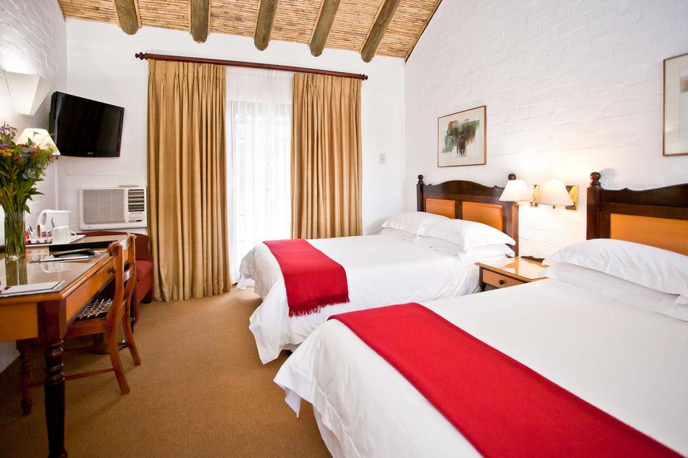 Protea Hotel By Marriott Oudtshoorn Riempie Estate Exteriör bild