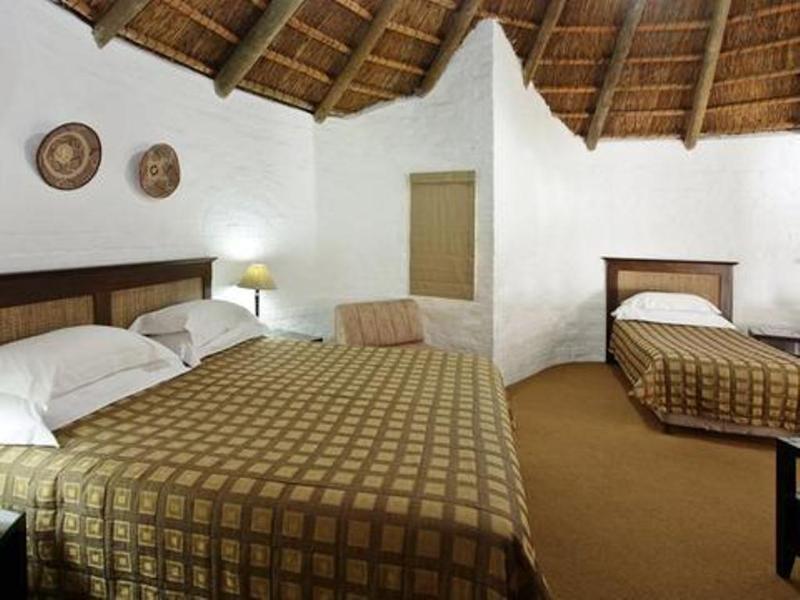 Protea Hotel By Marriott Oudtshoorn Riempie Estate Exteriör bild