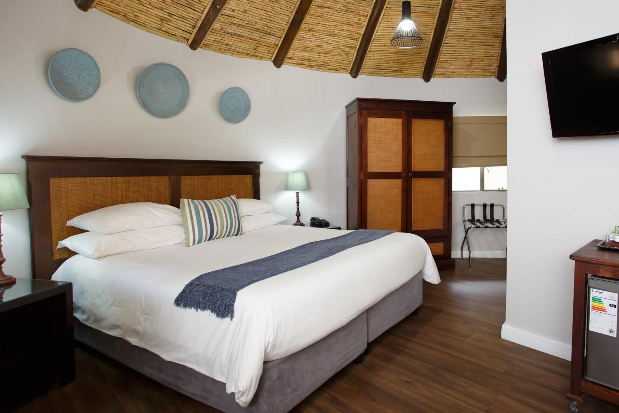 Protea Hotel By Marriott Oudtshoorn Riempie Estate Exteriör bild