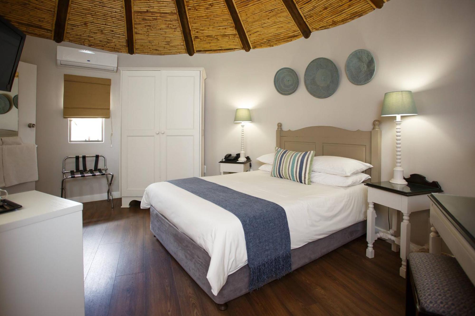 Protea Hotel By Marriott Oudtshoorn Riempie Estate Exteriör bild