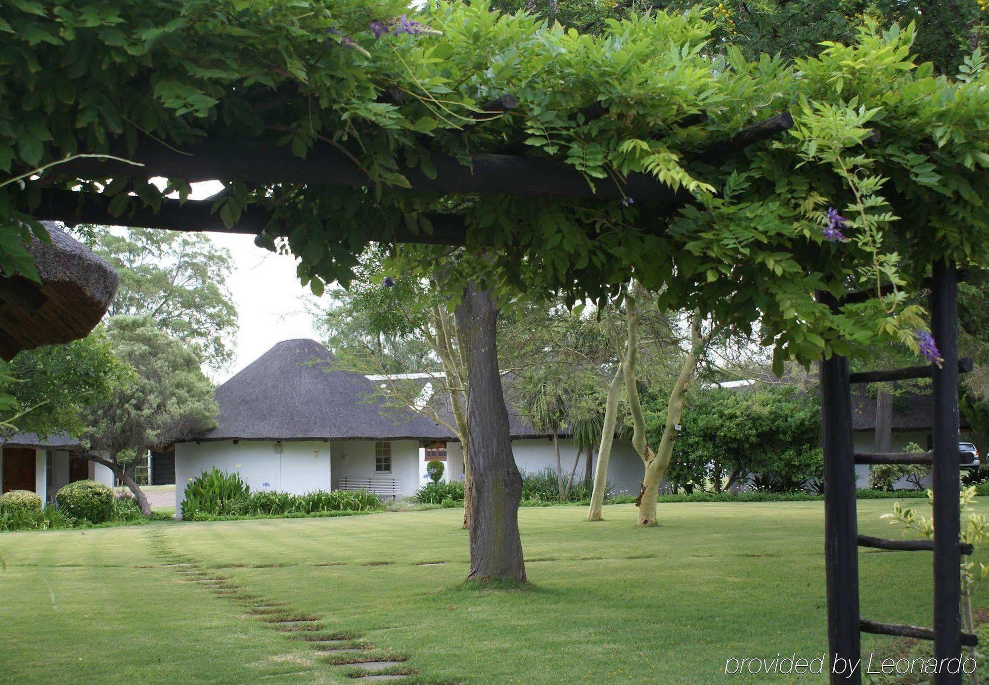 Protea Hotel By Marriott Oudtshoorn Riempie Estate Exteriör bild